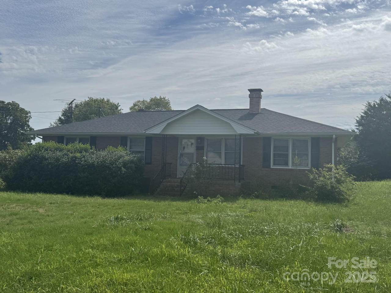 713 Meadowbrook Road - Photo 1