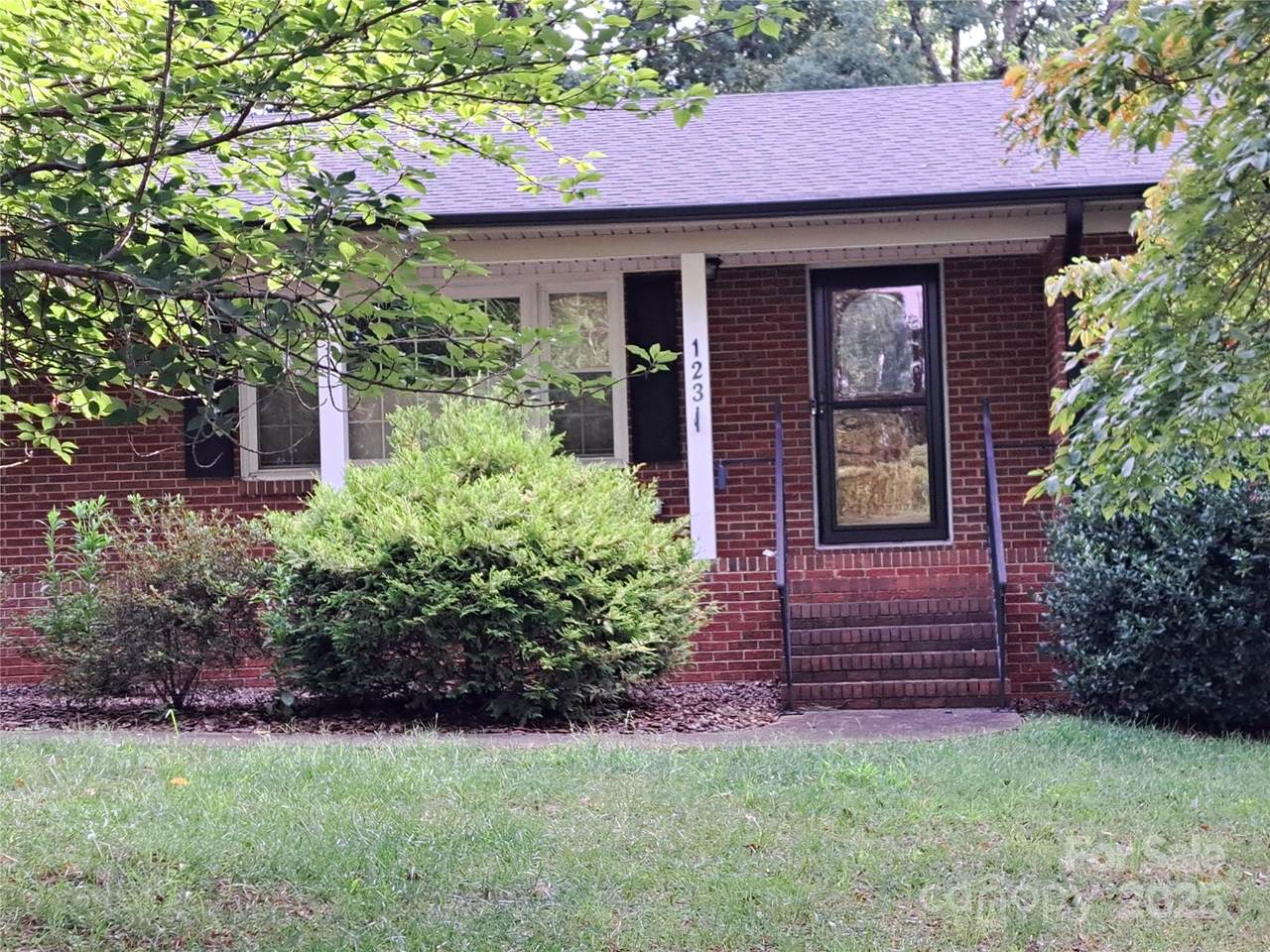 123 Softwind Lane - Photo 1