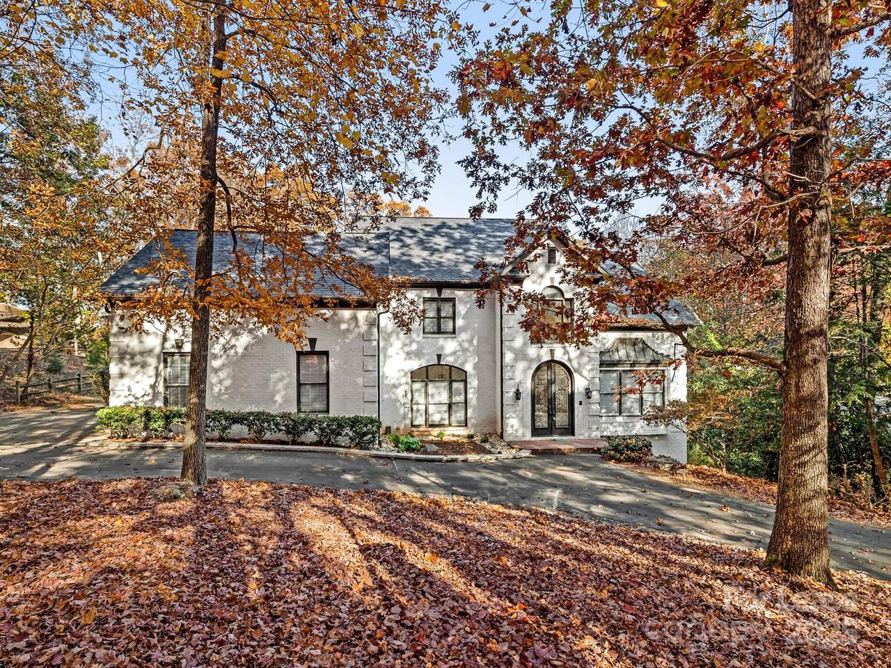 5516 Hardison Road - Photo 1