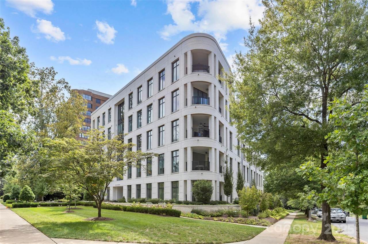 1500 Queens Road - Photo 1