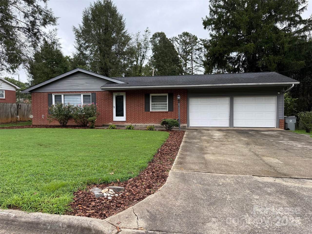 824 Hawthorne Drive - Photo 1