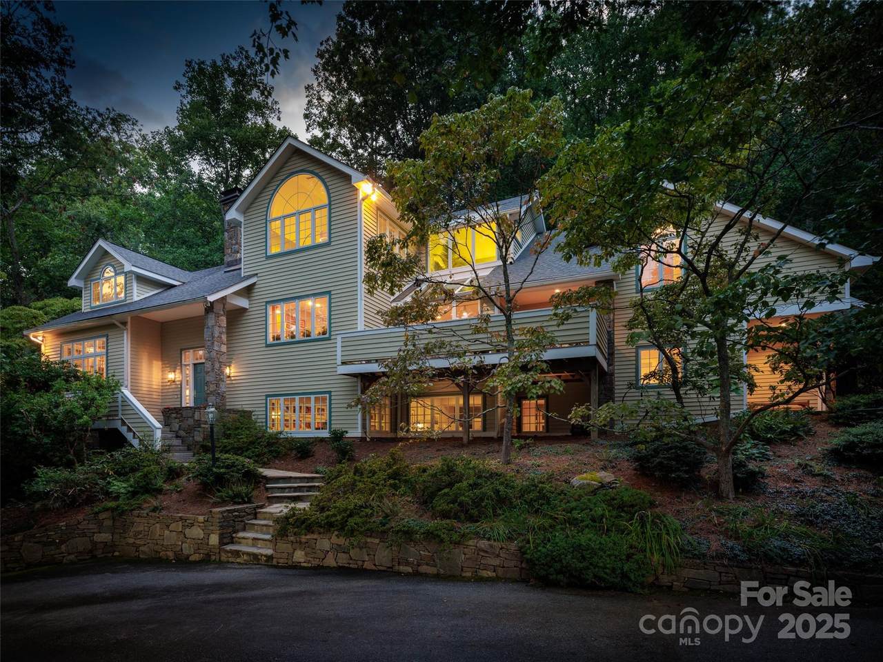 52 Robinhood Road - Photo 1