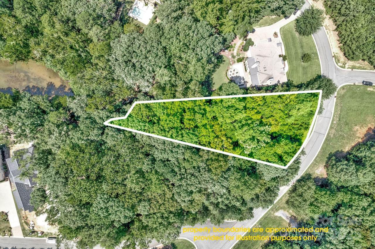 1505 Reflection Pointe Boulevard - Photo 1