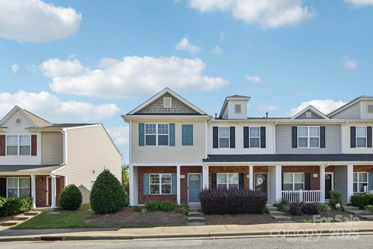 12720 Livengood Lane - Photo 1