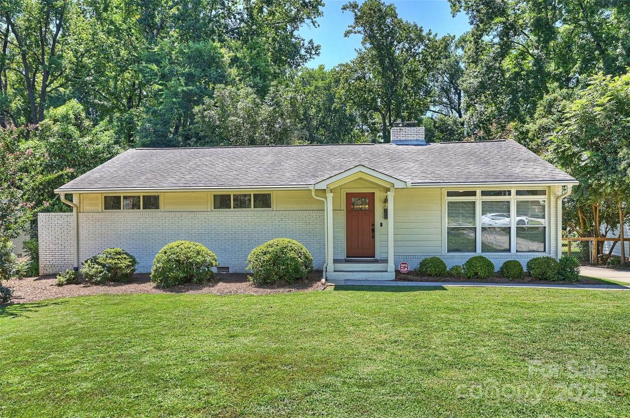 826 Montford Drive - Photo 1