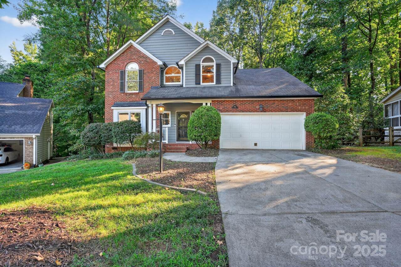 9238 Heritage Woods Place - Photo 1