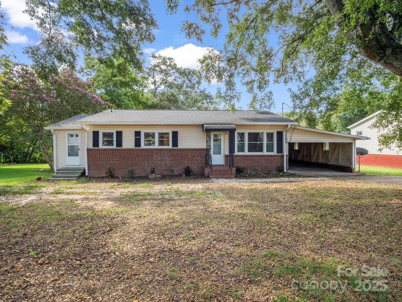 183 Hollywood Street - Photo 1