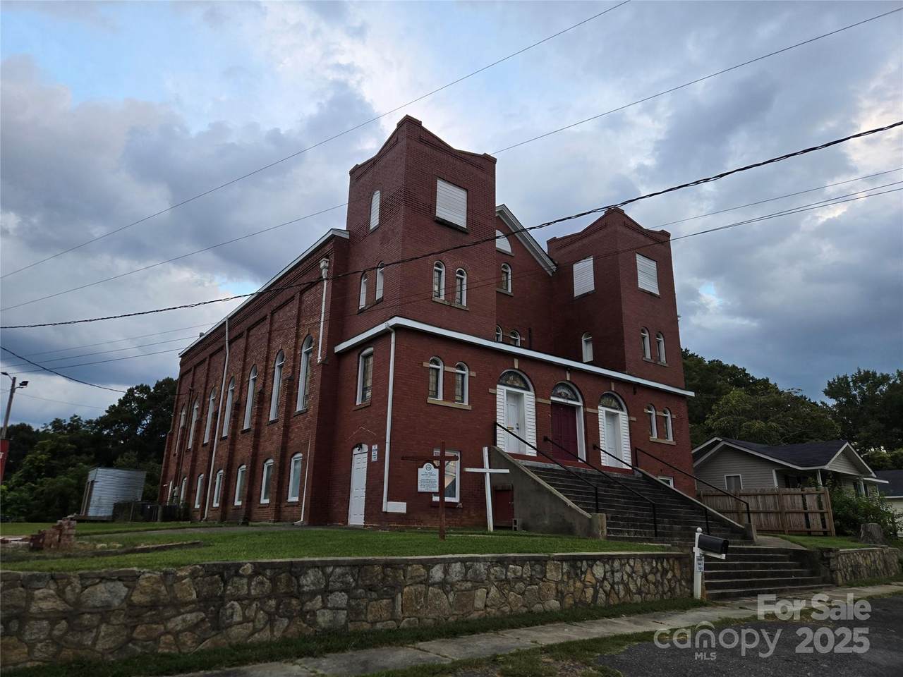 418 Oakland Street - Photo 1