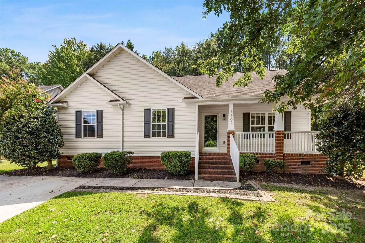 1162 Allison Bluff Trail - Photo 1