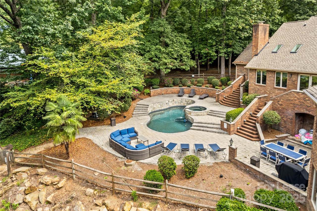 709 Normandy Road - Photo 1