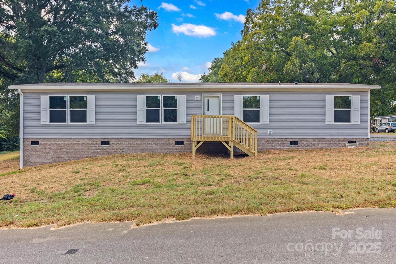 2246 Myers Street - Photo 1