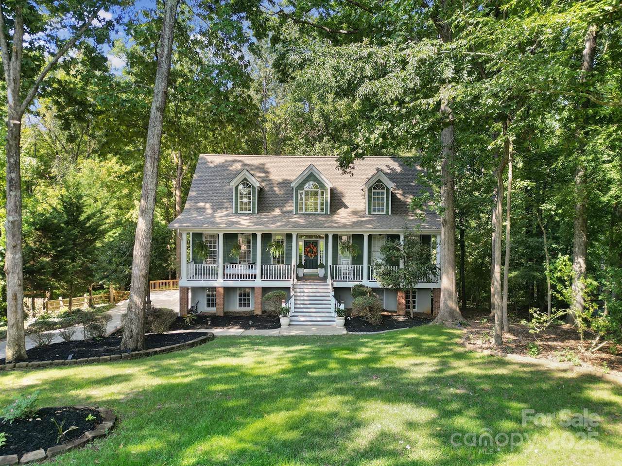 1674 Caille Court - Photo 1
