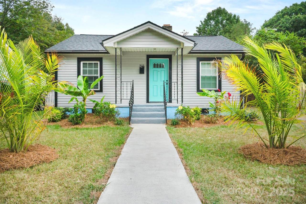 215 Keels Avenue - Photo 1