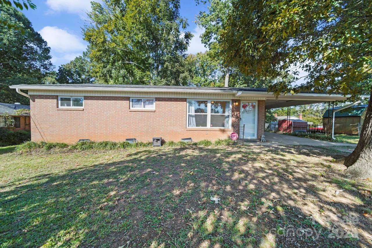 2189 Mary Street - Photo 1
