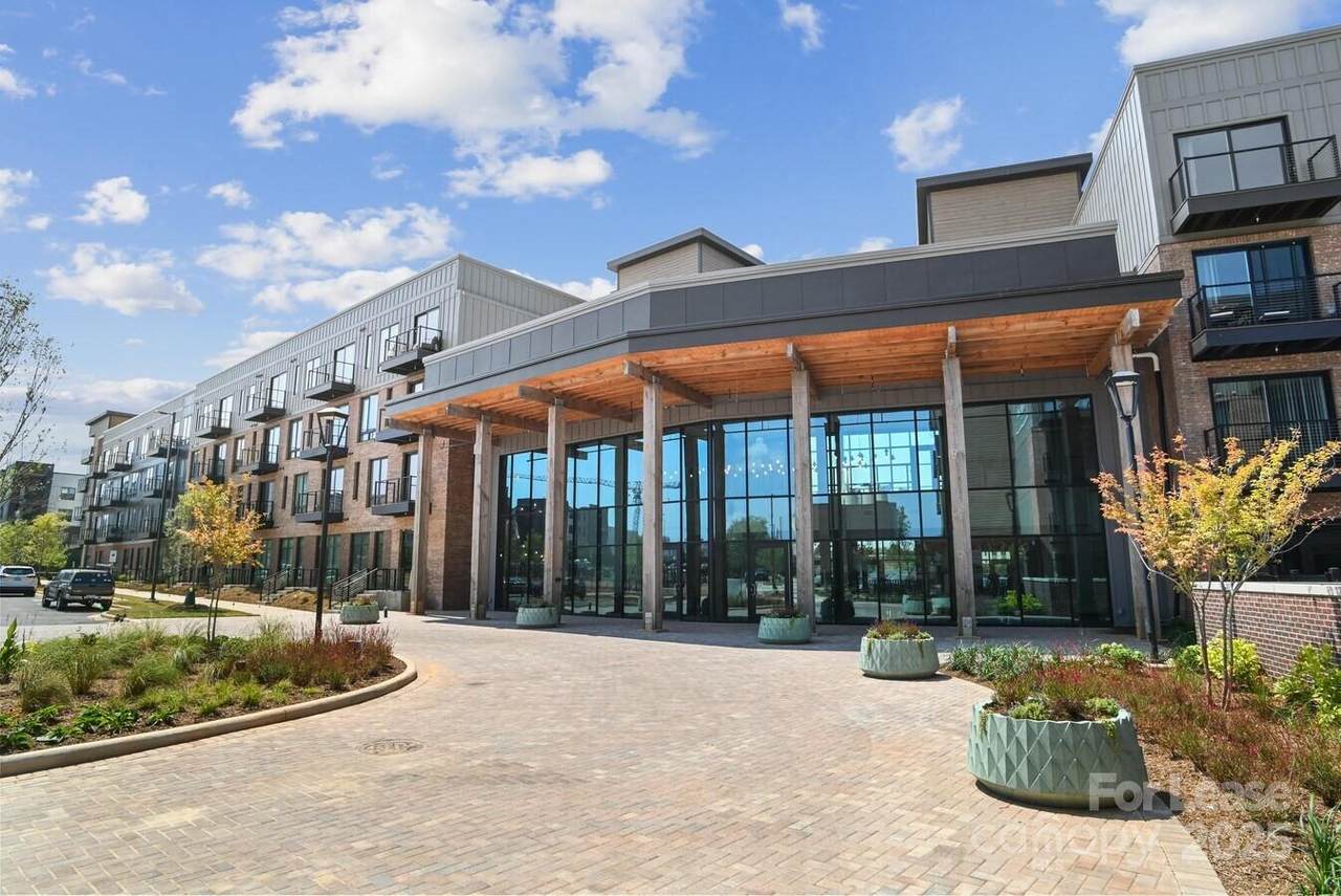 1028 Stitch Bend Way - Photo 1