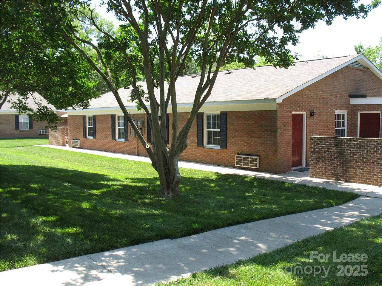 1300 Lomax Avenue - Photo 1