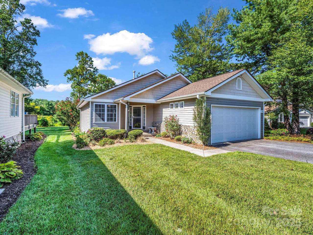 267 Highland Golf Drive - Photo 1