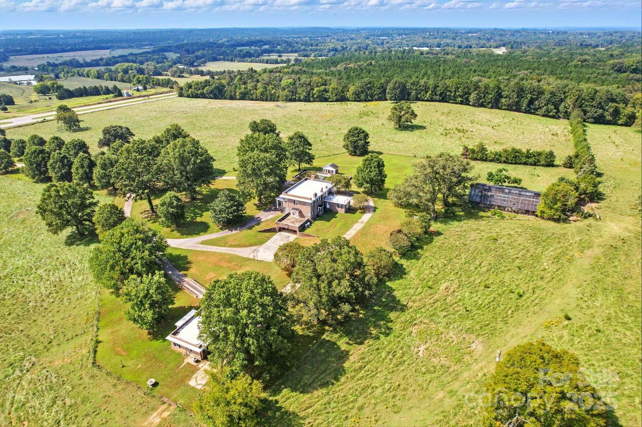 1039 Lancaster Highway - Photo 1