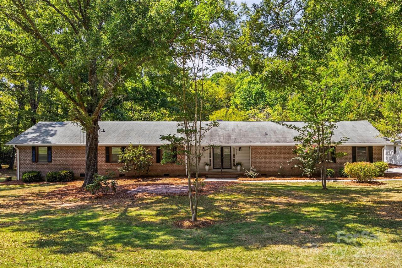 3082 Greenwood Road - Photo 1