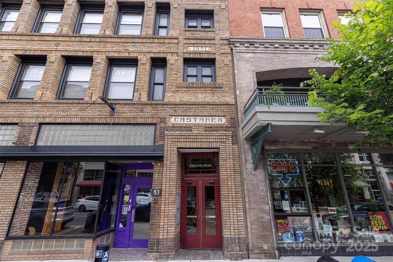 55 1/2 Haywood Street - Photo 1