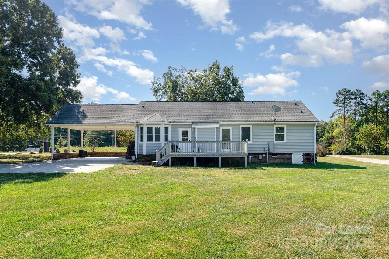 15716 Youngblood Road - Photo 1