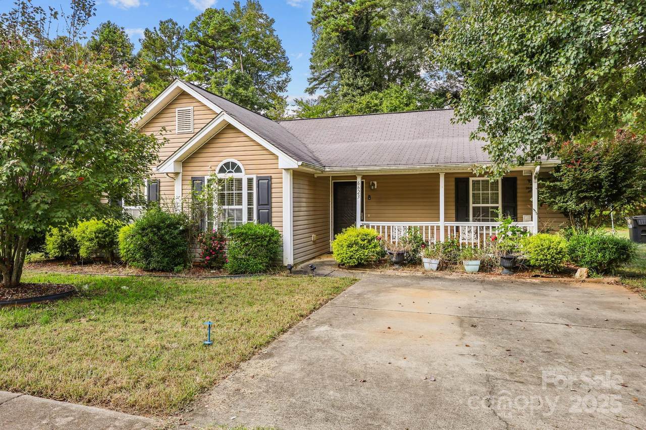 6623 Nevin Glen Drive - Photo 1