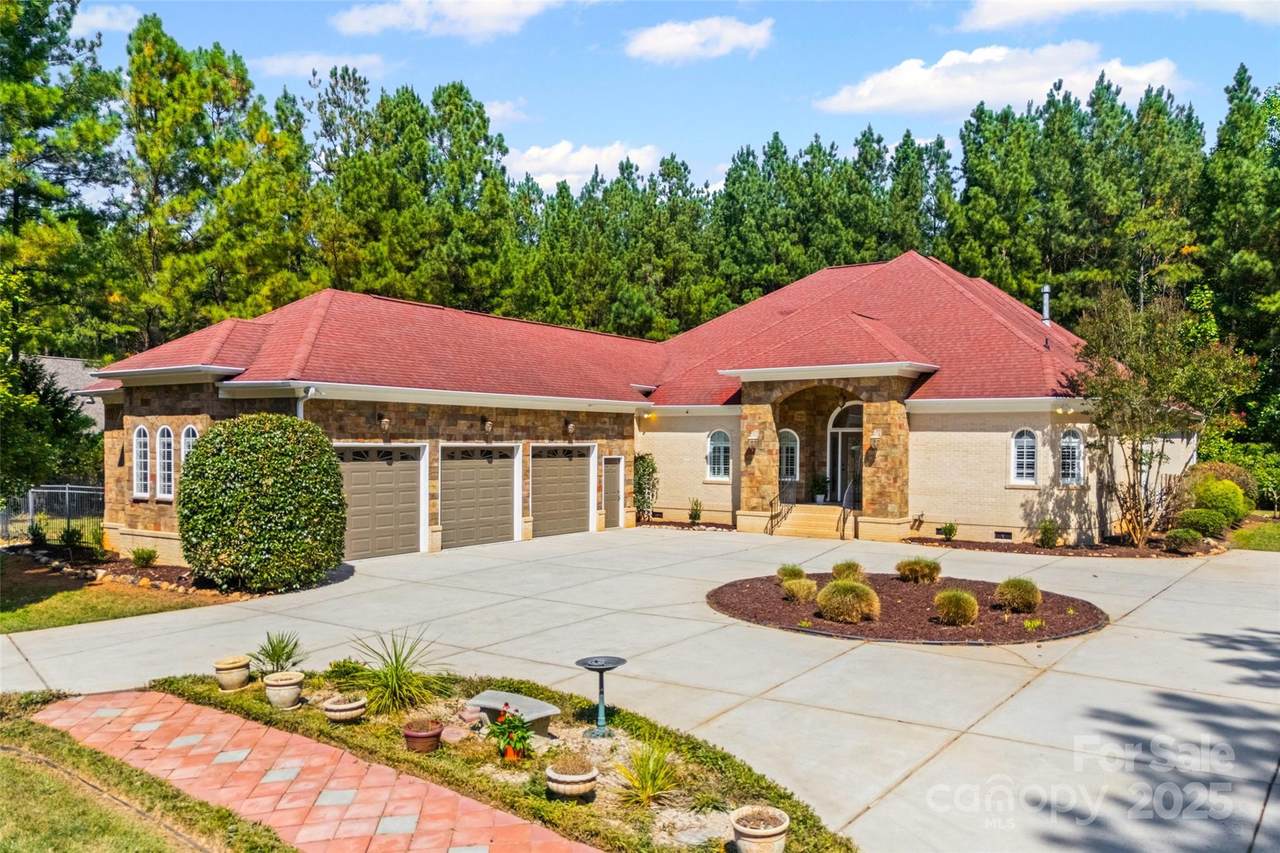 1385 Indigo Court - Photo 1