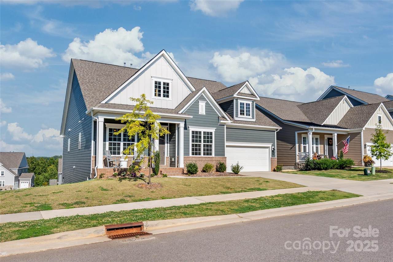 134 Winterberry Street - Photo 1