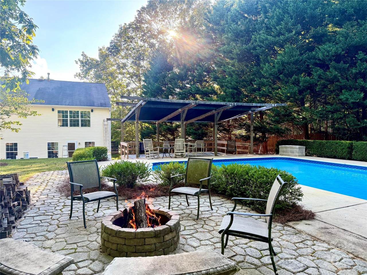 735 Langley Court - Photo 1