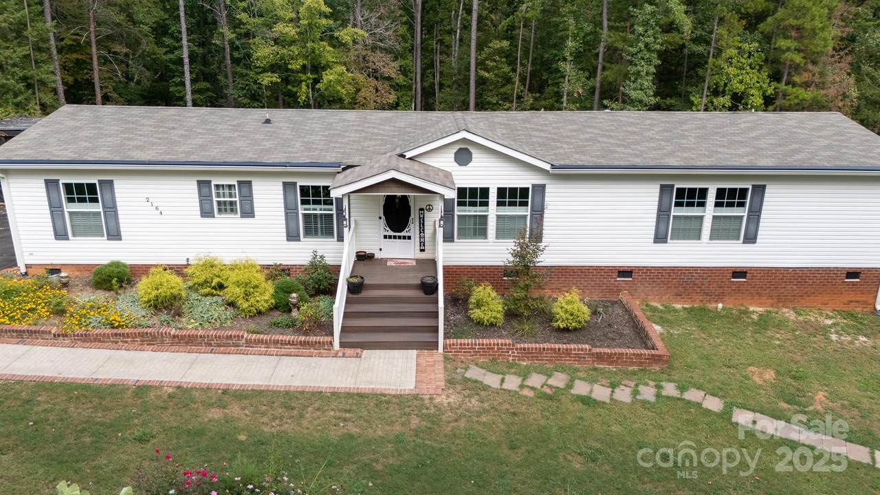 2164 Mission Road - Photo 1