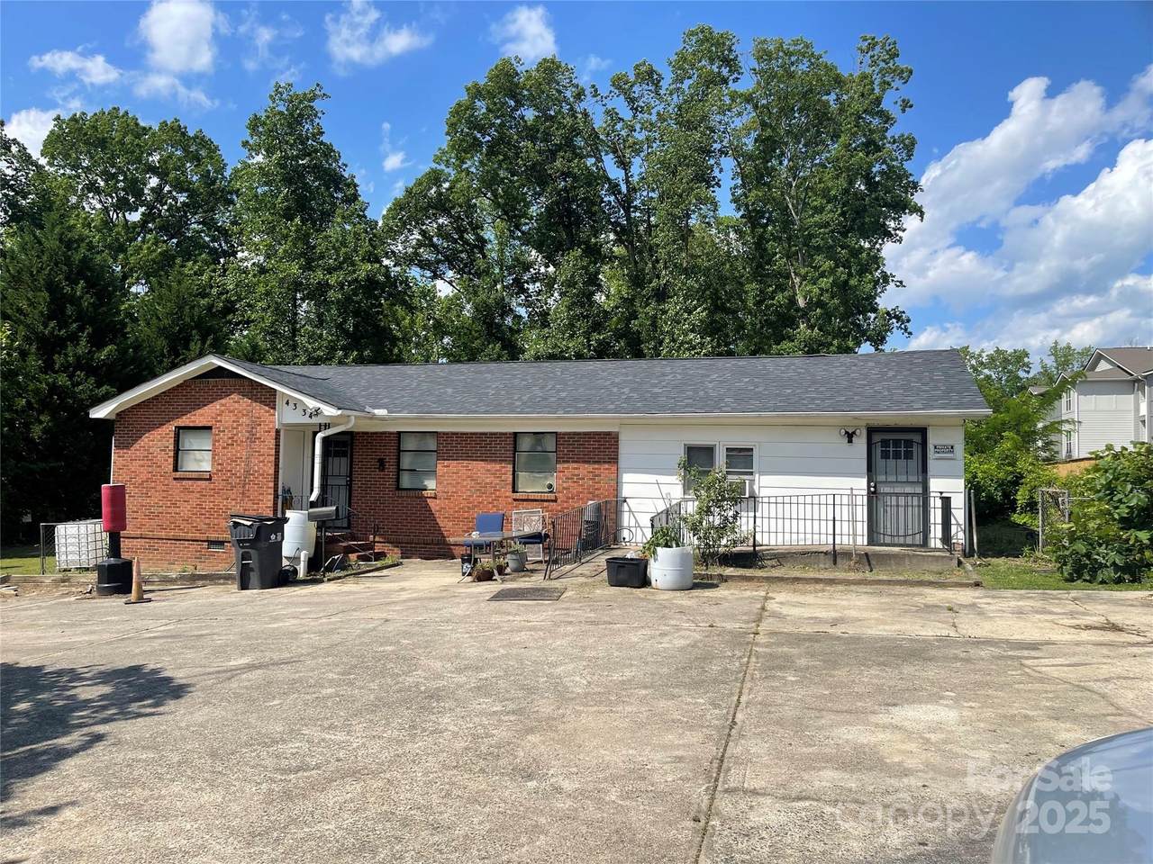 4334 Denver Avenue - Photo 1