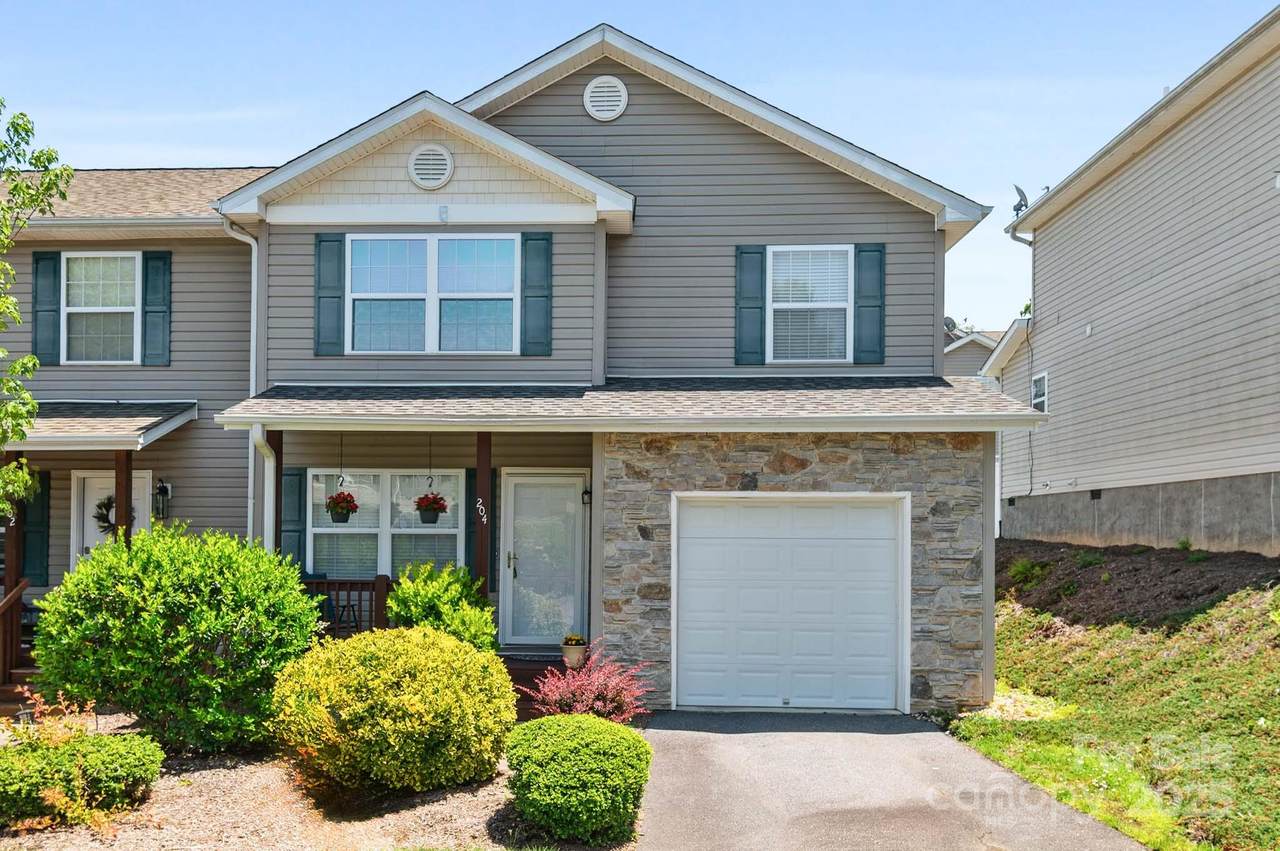 204 Pembrook Road - Photo 1