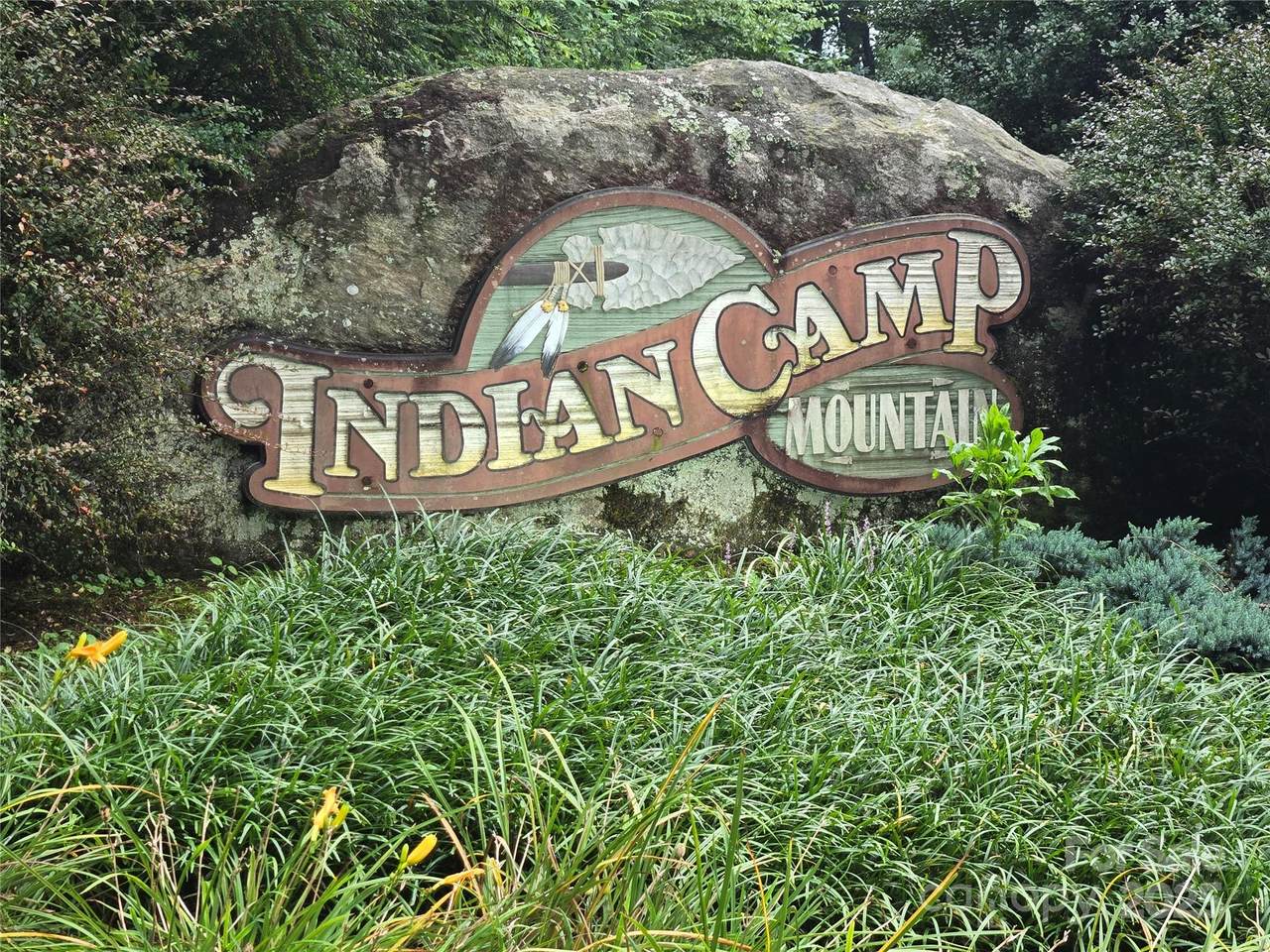 303 Ladd Ridge - Photo 1