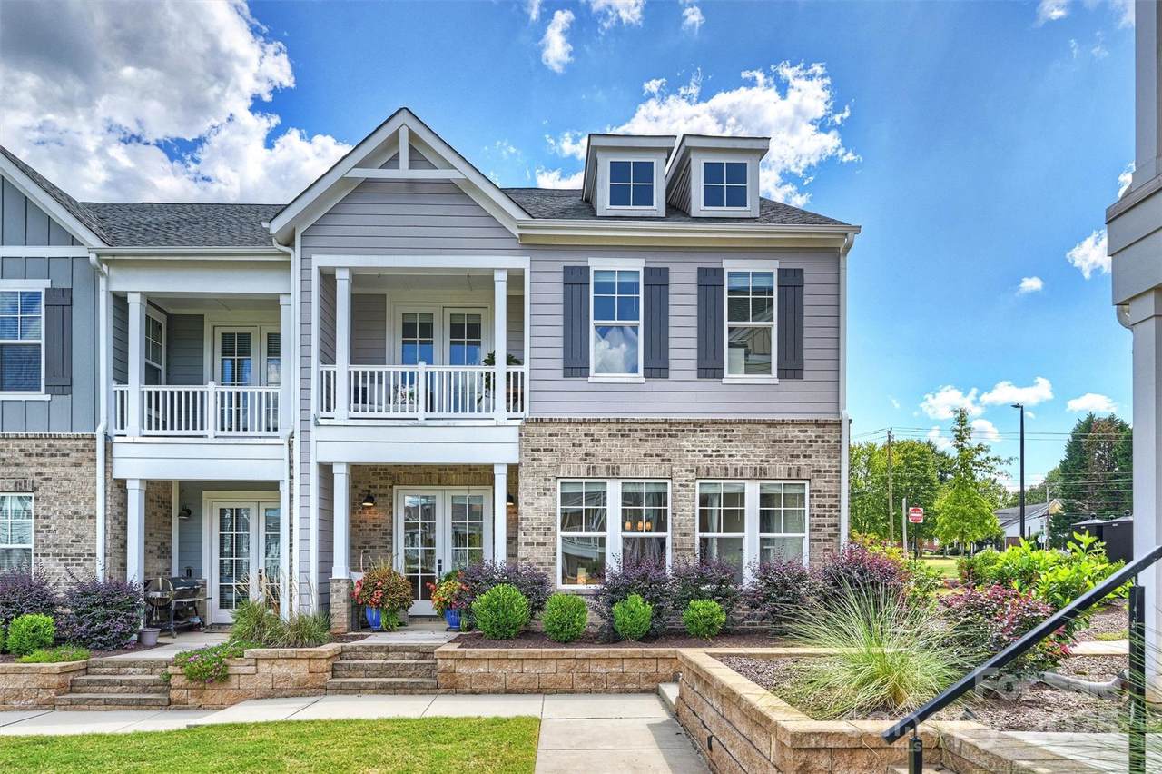 215 Junaluska Drive - Photo 1