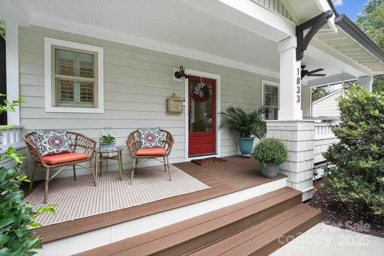 1833 Mimosa Avenue - Photo 1