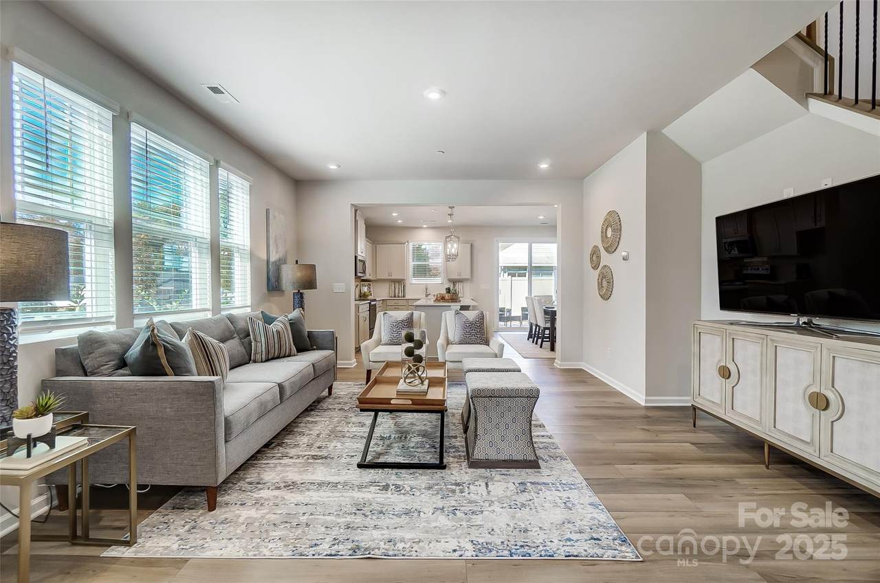 2475 Hedgecliff Road - Photo 1