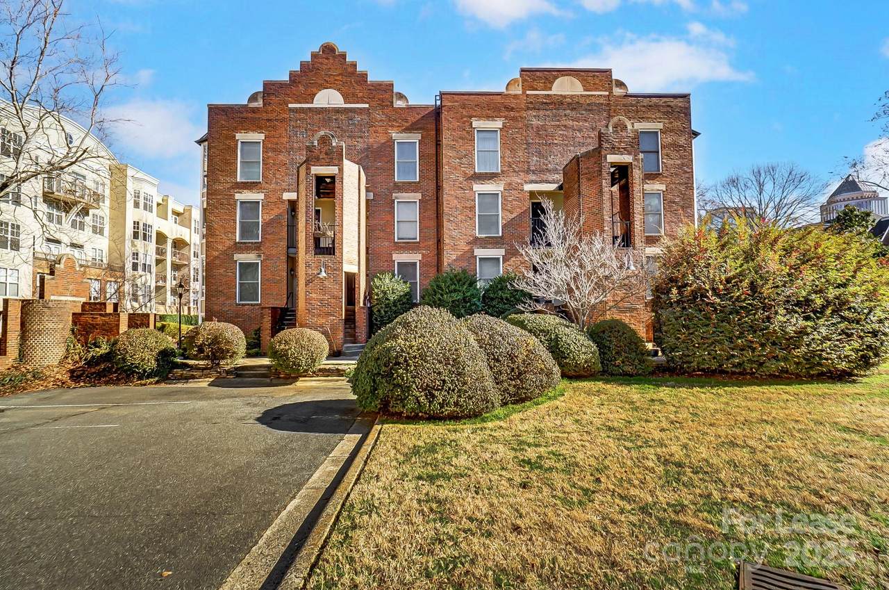 328 6th Street - Photo 1