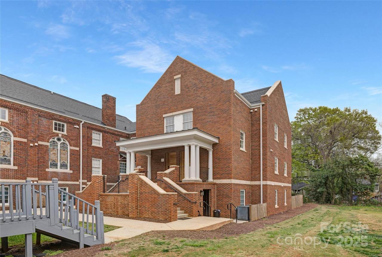 203 Grandin Road - Photo 1