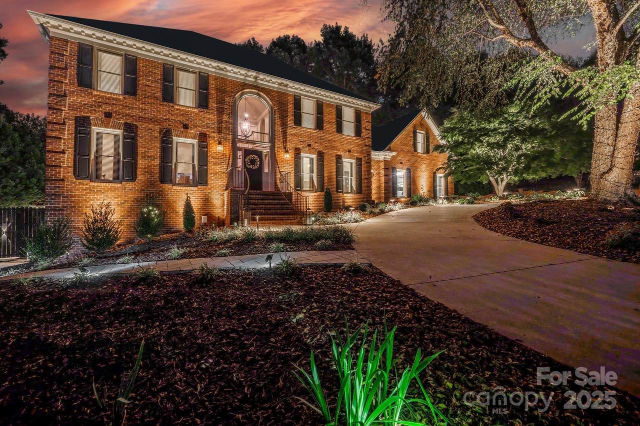 555 19th Avenue Lane - Photo 1