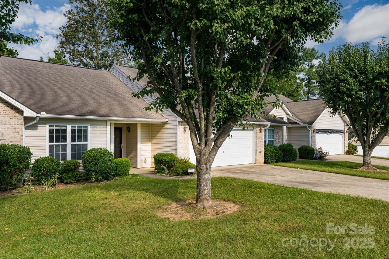 117 Sunny Meadows Boulevard - Photo 1