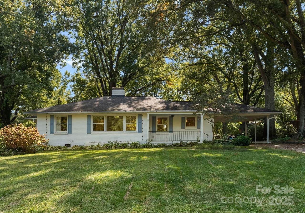 624 Allister Drive - Photo 1