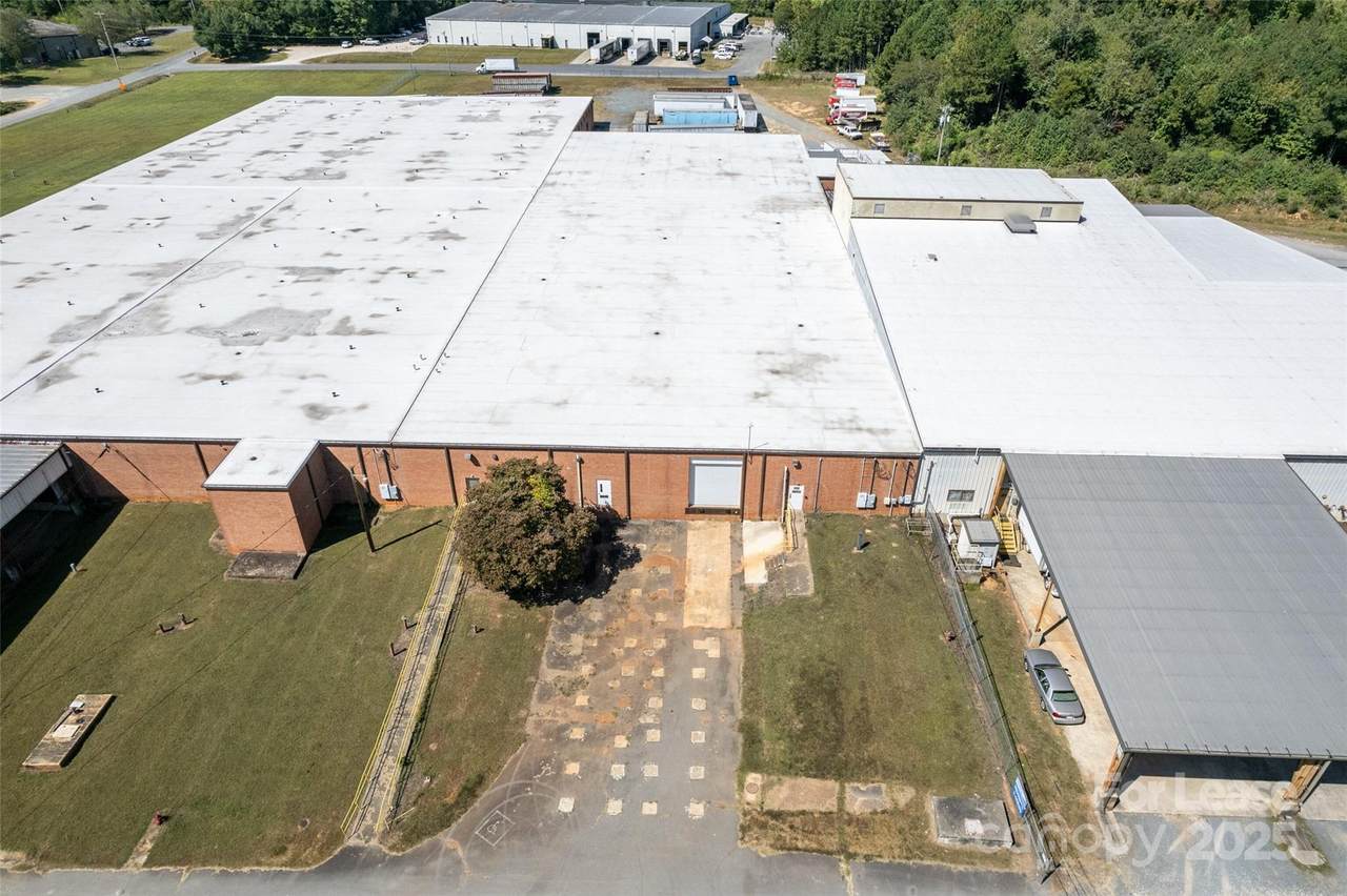 2026 Kingsley Drive - Photo 1