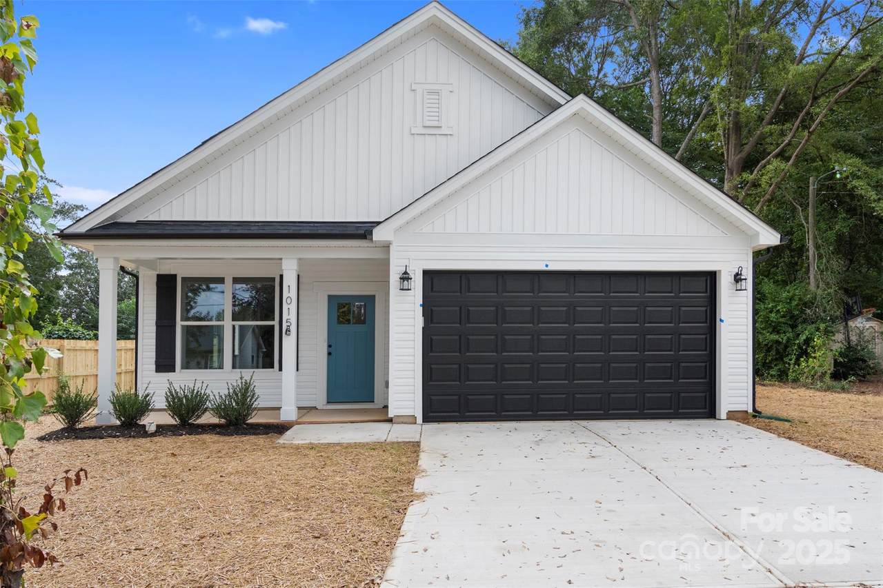 1015 Hoover Avenue - Photo 1