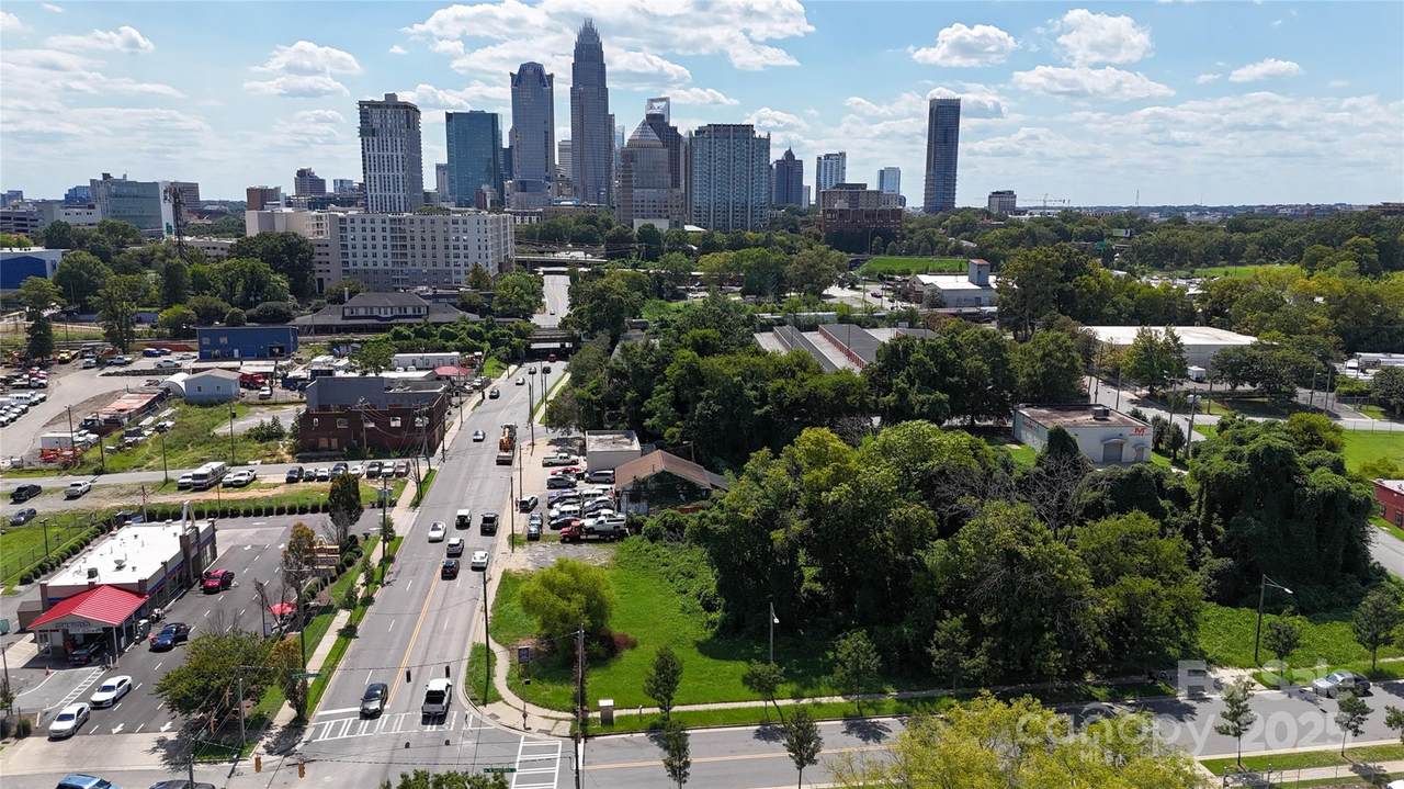 1113 Tryon Street - Photo 1