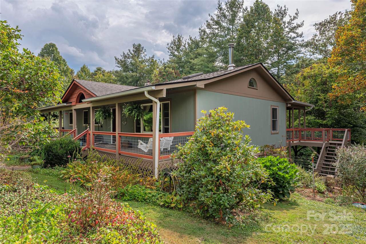 17 Red Oak Lane - Photo 1