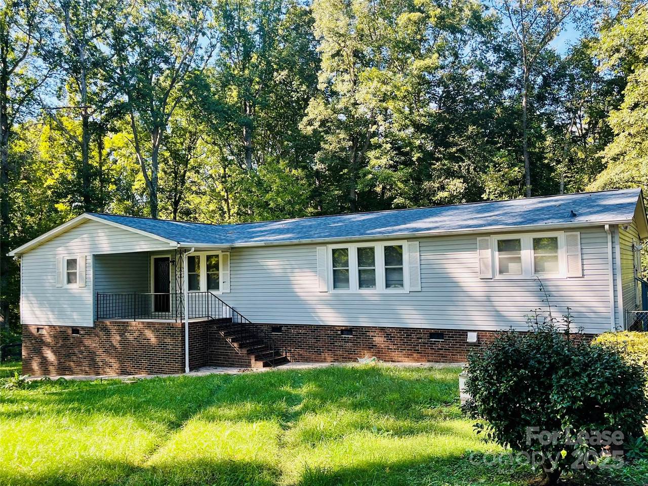 4301 Eagle Chase Drive - Photo 1