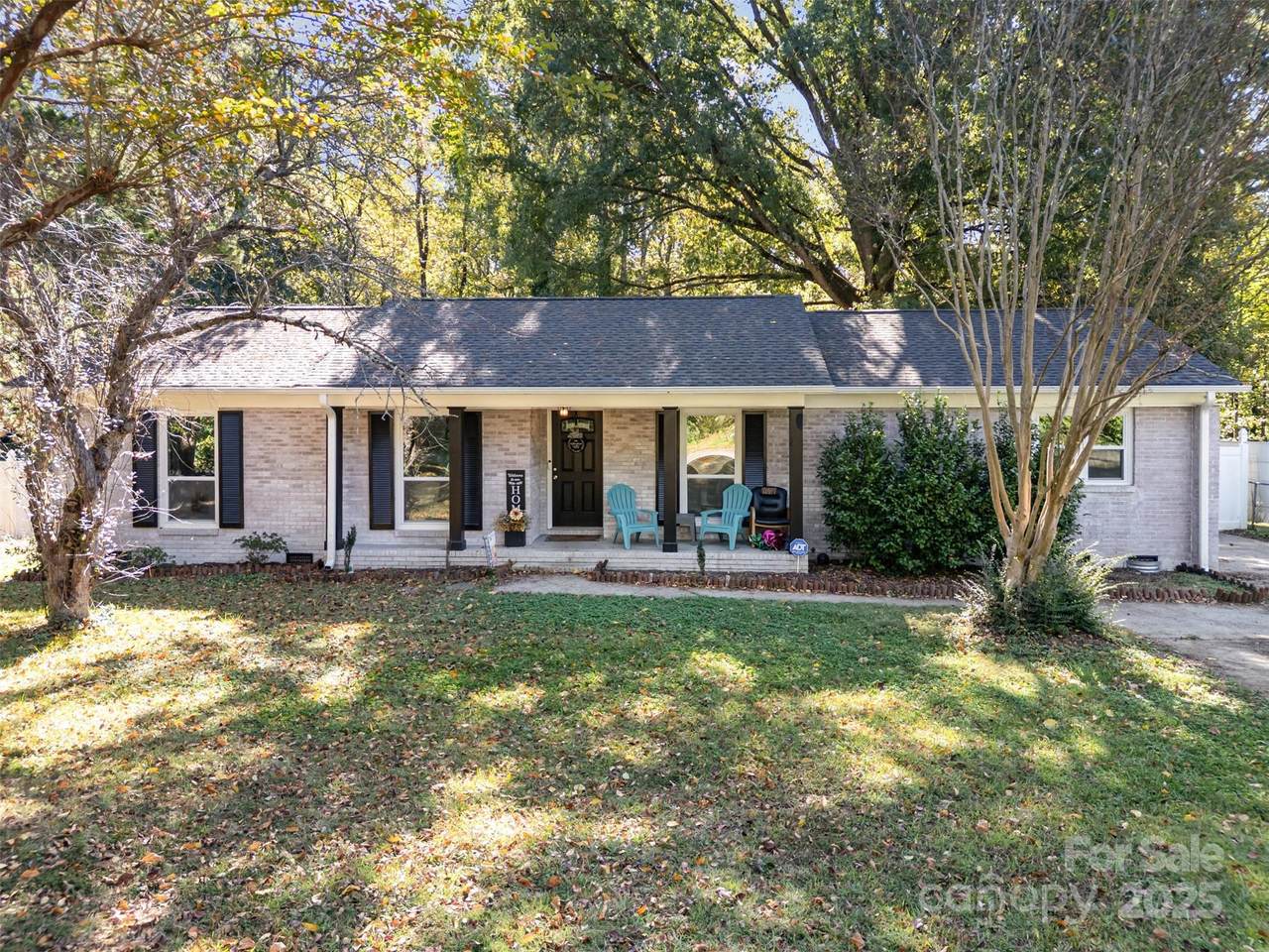 781 Niblick Drive - Photo 1