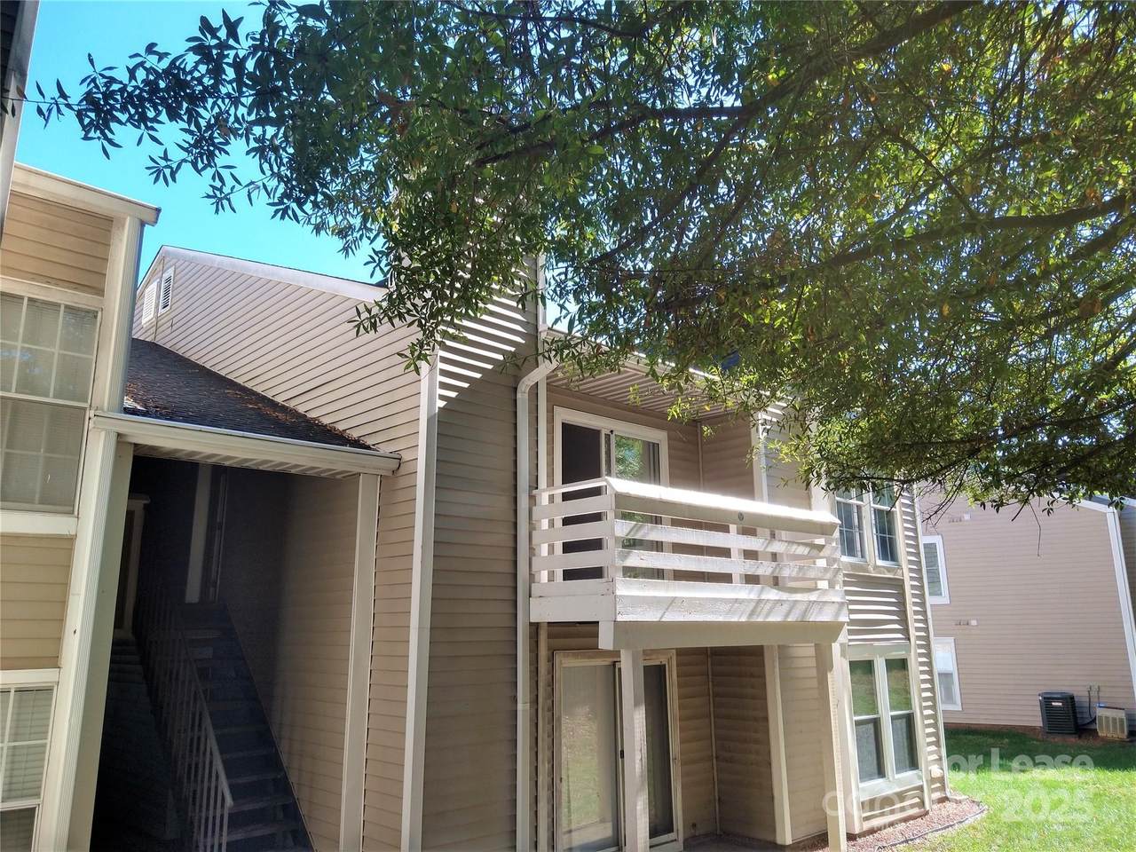 9607 Vinca Circle - Photo 1