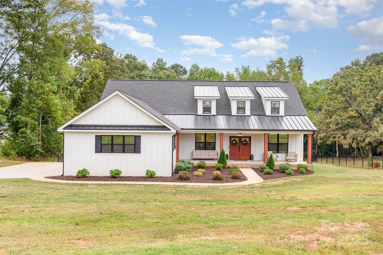 974 Armstrong Road - Photo 1