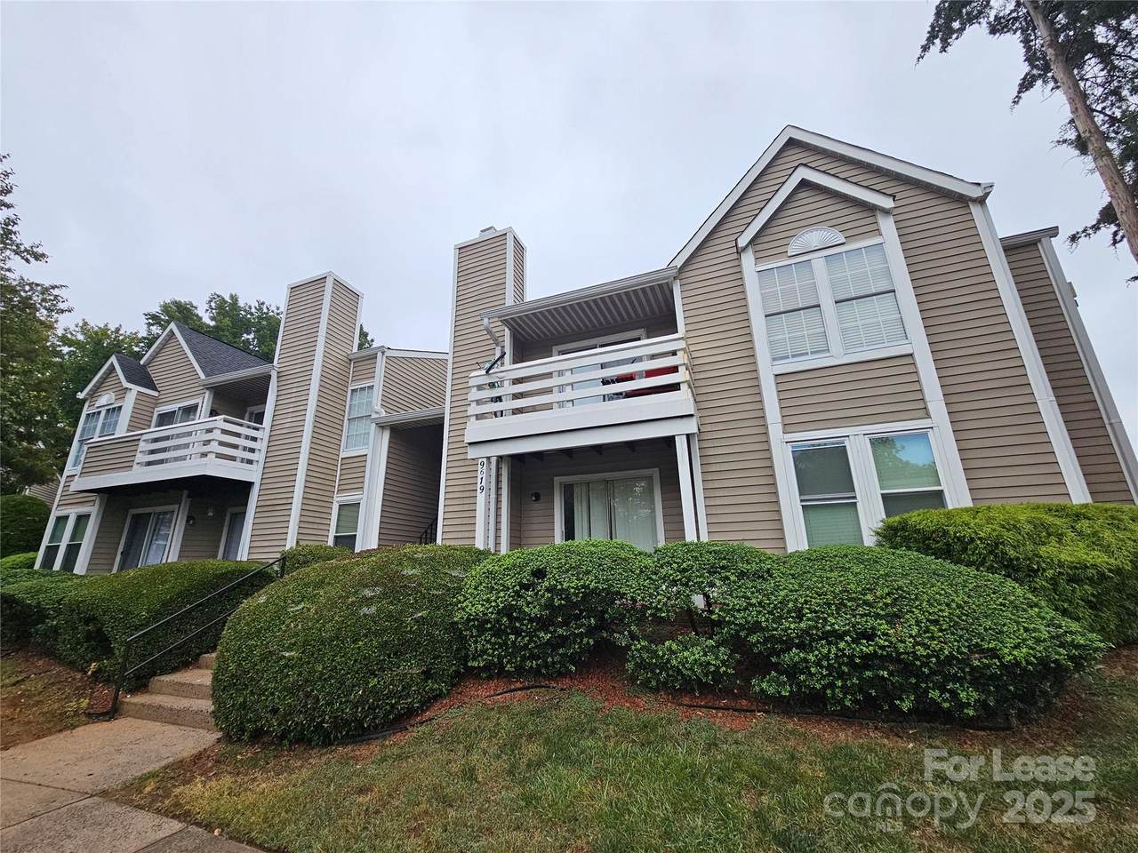 9619 Vinca Circle - Photo 1